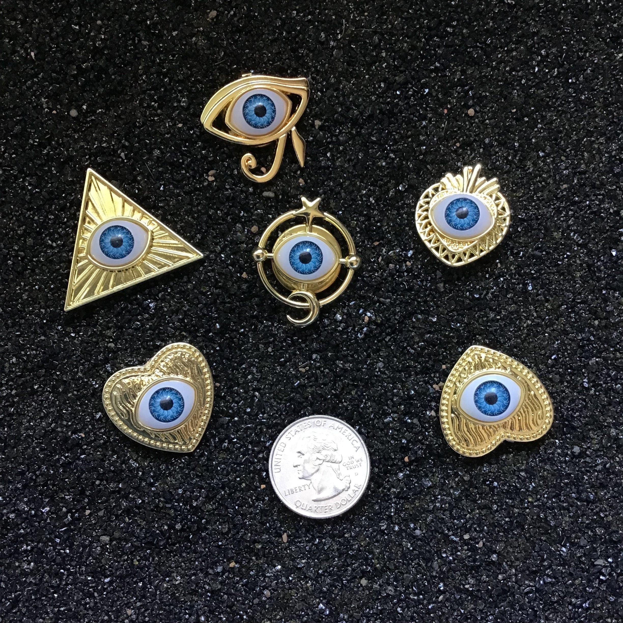 Egyptian Style Third Eye Button Cove (one piece)