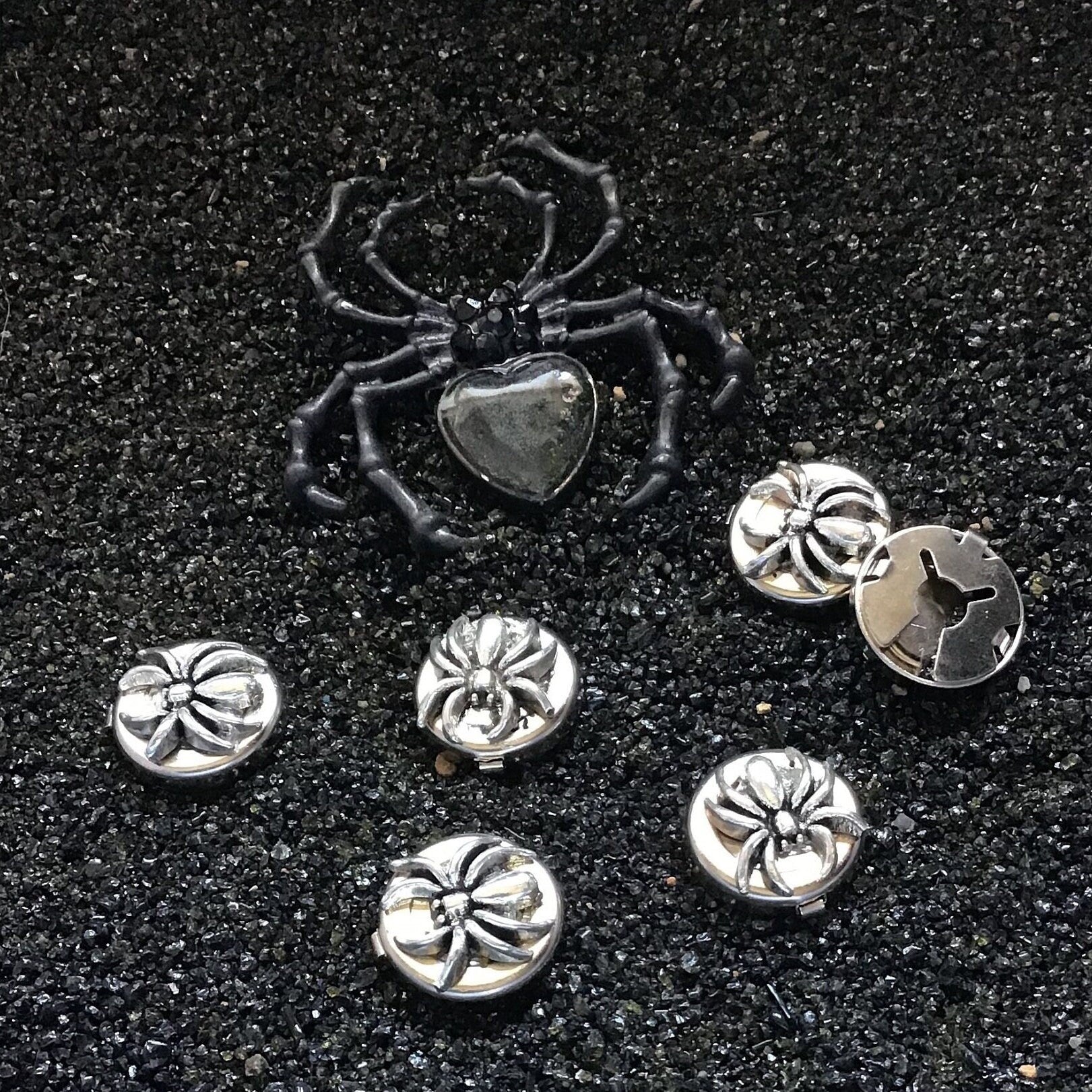 Large Spider Pendant Button Cover