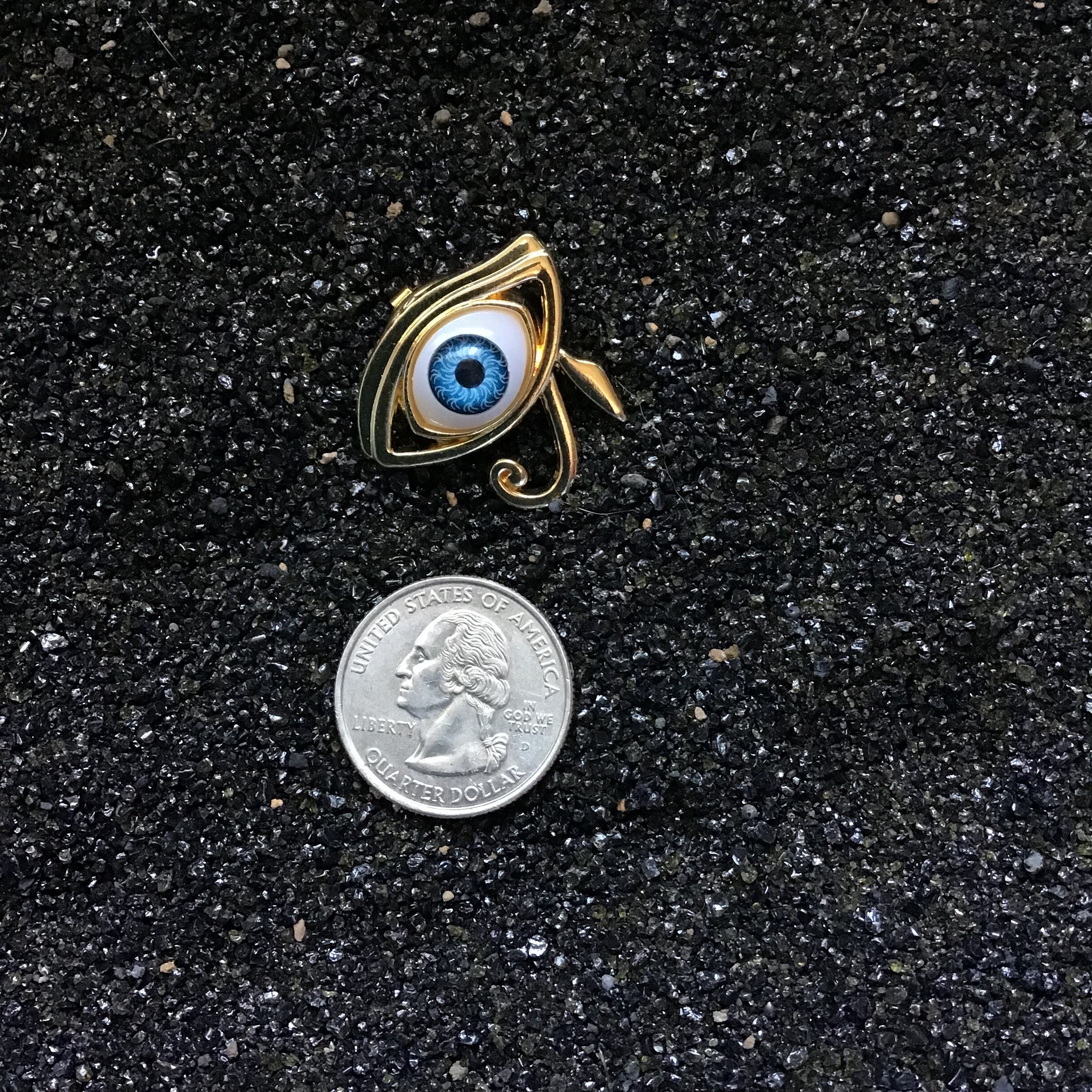 Egyptian Style Third Eye Button Cove (one piece)